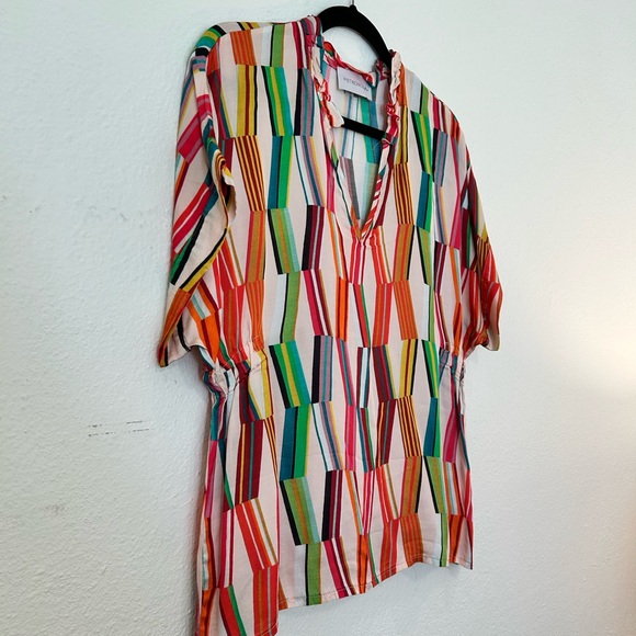 Multicolor Geometric Pattern Blouse - Picture 2 of 4